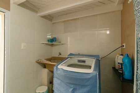 Casa à venda com 180m², 2 quartos e 3 vagas Casa à venda com 180m², 2 quartos e 3 vagasLavanderia