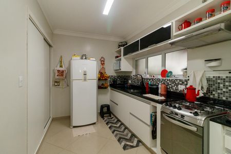 Casa à venda com 180m², 2 quartos e 3 vagas Casa à venda com 180m², 2 quartos e 3 vagasCozinha