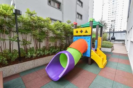 Apartamento para alugar com 75m², 2 quartos e 1 vaga Apartamento para alugar com 75m², 2 quartos e 1 vagaÁrea comum - Playground