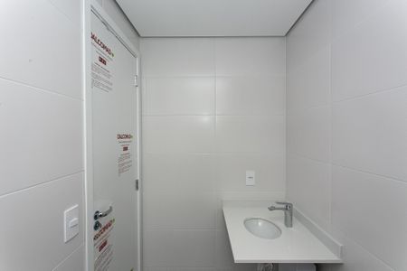Apartamento para alugar com 75m², 2 quartos e 1 vaga Apartamento para alugar com 75m², 2 quartos e 1 vagaBanheiro da Suíte