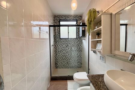 Apartamento à venda com 66m², 2 quartos e 1 vagaBanheiro social 