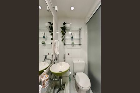Apartamento à venda com 66m², 2 quartos e 1 vagaBanheiro da Suíte