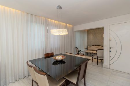 Apartamento para alugar com 129m², 3 quartos e 2 vagas Apartamento para alugar com 129m², 3 quartos e 2 vagasSala de Jantar