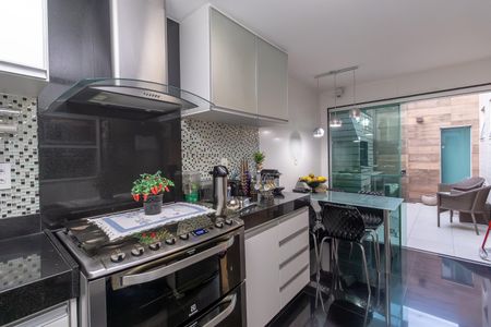 Apartamento para alugar com 129m², 3 quartos e 2 vagas Apartamento para alugar com 129m², 3 quartos e 2 vagasCozinha