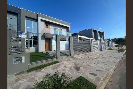 Fachada de casa à venda com 3 quartos, 230m² em Estância Velha, Canoas