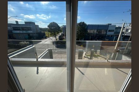 Sacada de casa à venda com 3 quartos, 230m² em Estância Velha, Canoas