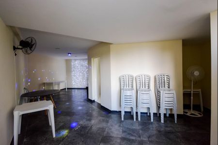 Apartamento para alugar com 60m², 2 quartos e 1 vaga Apartamento para alugar com 60m², 2 quartos e 1 vagaÁrea comum - Salão de festas
