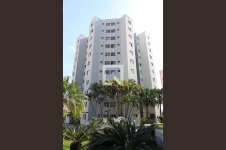 Apartamento para alugar com 60m², 2 quartos e 1 vaga Apartamento para alugar com 60m², 2 quartos e 1 vagaFachada