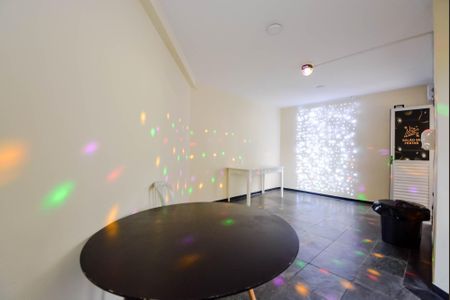 Apartamento para alugar com 60m², 2 quartos e 1 vaga Apartamento para alugar com 60m², 2 quartos e 1 vagaÁrea comum - Salão de festas