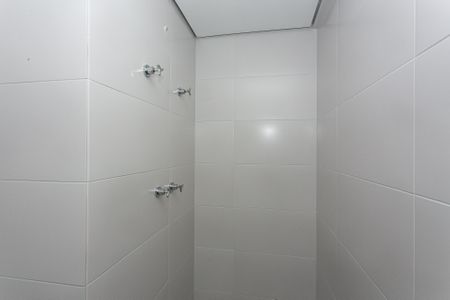 Apartamento à venda com 70m², 2 quartos e 1 vaga Apartamento à venda com 70m², 2 quartos e 1 vagaBanheiro Social