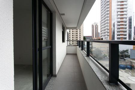 Apartamento à venda com 70m², 2 quartos e 1 vaga Apartamento à venda com 70m², 2 quartos e 1 vagaVaranda