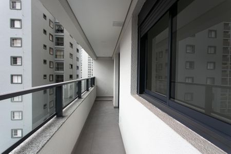 Apartamento à venda com 70m², 2 quartos e 1 vaga Apartamento à venda com 70m², 2 quartos e 1 vagaVaranda