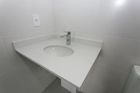 Apartamento à venda com 70m², 2 quartos e 1 vaga Apartamento à venda com 70m², 2 quartos e 1 vagaBanheiro da Suíte