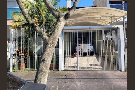 Casa à venda com 116m², 3 quartos e 2 vagas