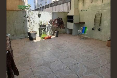 Casa à venda com 116m², 3 quartos e 2 vagas