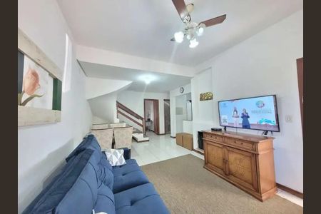 Sala de casa para alugar com 3 quartos, 116m² em Hípica, Porto Alegre