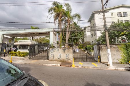 Apartamento à venda com 50m², 2 quartos e 1 vaga Apartamento à venda com 50m², 2 quartos e 1 vagaFachada + placa