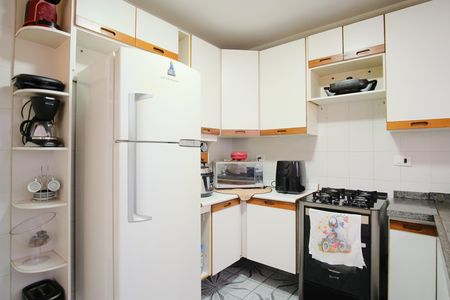 Cozinha de casa à venda com 3 quartos, 126m² em Vila Carrão, São Paulo