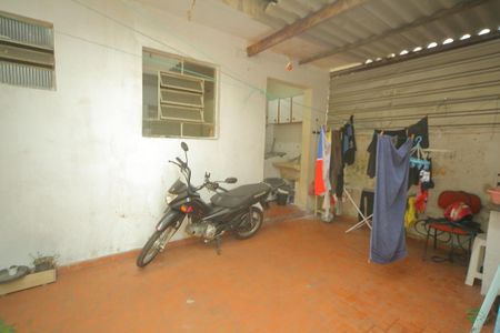 Casa à venda com 125m², 2 quartos e 1 vagaÁrea de Serviço/Quintal 