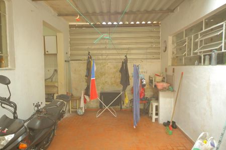 Casa à venda com 125m², 2 quartos e 1 vagaÁrea de Serviço/Quintal 