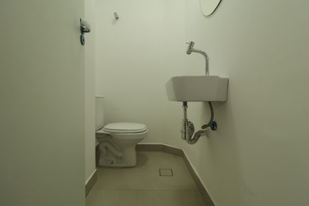 Lavabo de apartamento para alugar com 2 quartos, 57m² em Vila Deodoro, São Paulo