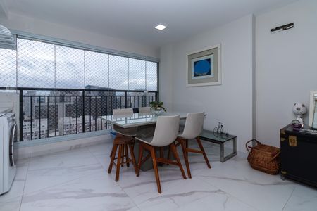 Apartamento à venda com 54m², 2 quartos e 1 vagaCozinha e Área de Serviço