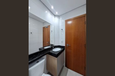 Banheiro de apartamento para alugar com 2 quartos, 40m² em Vila Paiva, São Paulo