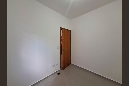 Quarto 1 de apartamento para alugar com 2 quartos, 40m² em Vila Paiva, São Paulo