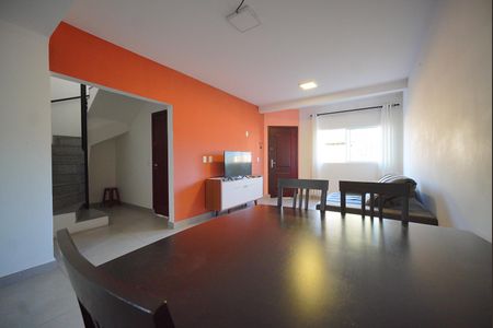 Casa para alugar com 125m², 3 quartos e 2 vagasSala