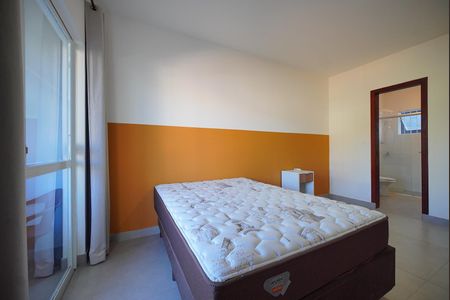 Casa para alugar com 125m², 3 quartos e 2 vagasSuíte