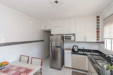 Casa à venda com 125m², 3 quartos e 3 vagas Casa à venda com 125m², 3 quartos e 3 vagasCozinha