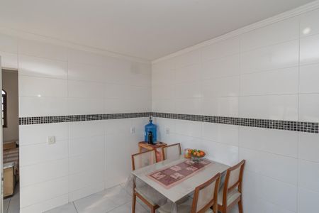 Casa à venda com 125m², 3 quartos e 3 vagas Casa à venda com 125m², 3 quartos e 3 vagasCozinha