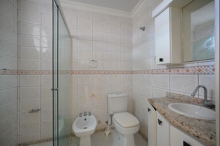 Casa para alugar com 350m², 5 quartos e 4 vagasBanheiro de serviço