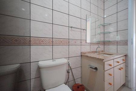 Casa para alugar com 350m², 5 quartos e 4 vagasBanheiro Social