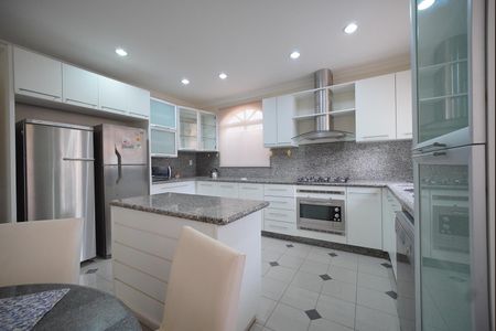 Casa para alugar com 350m², 5 quartos e 4 vagasCozinha