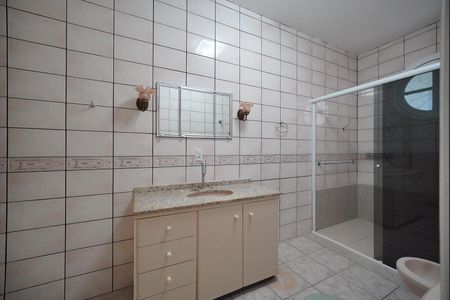 Casa para alugar com 350m², 5 quartos e 4 vagasBanheiro da Suíte 3
