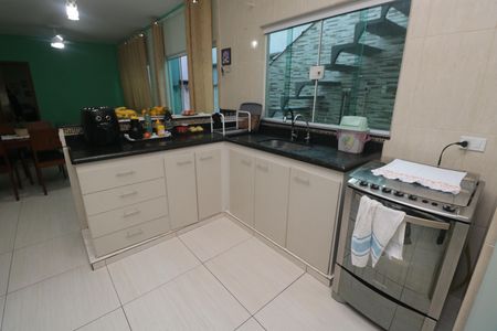 Casa à venda com 116m², 3 quartos e 2 vagasCozinha
