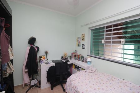Casa à venda com 116m², 3 quartos e 2 vagasSuíte