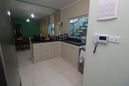 Casa à venda com 116m², 3 quartos e 2 vagasCozinha