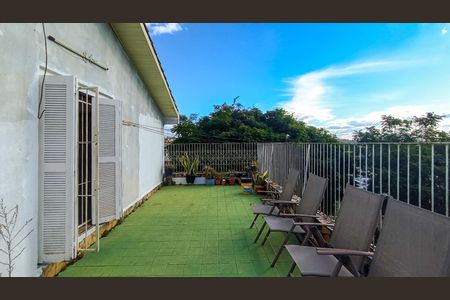 Apartamento à venda com 163m², 3 quartos e 1 vaga Apartamento à venda com 163m², 3 quartos e 1 vagaTerraço
