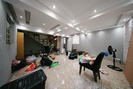 Casa para alugar com 361m², 4 quartos e 1 vaga Casa para alugar com 361m², 4 quartos e 1 vagaQuarto de Serviço