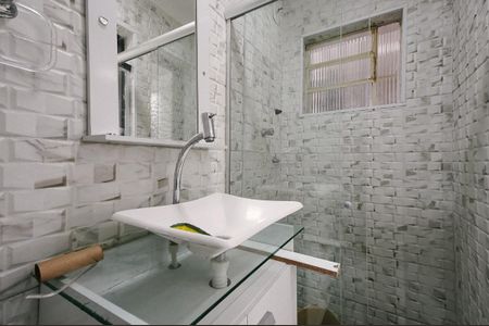 Casa para alugar com 361m², 4 quartos e 1 vaga Casa para alugar com 361m², 4 quartos e 1 vagaBanheiro de Serviço
