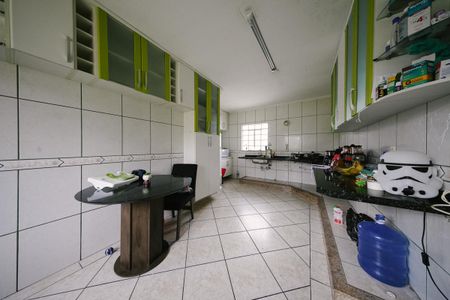 Casa para alugar com 361m², 4 quartos e 1 vaga Casa para alugar com 361m², 4 quartos e 1 vagaCozinha