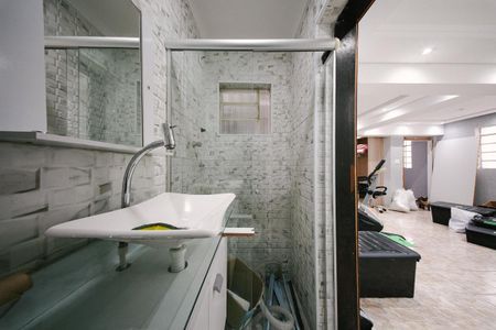 Casa para alugar com 361m², 4 quartos e 1 vaga Casa para alugar com 361m², 4 quartos e 1 vagaBanheiro de Serviço
