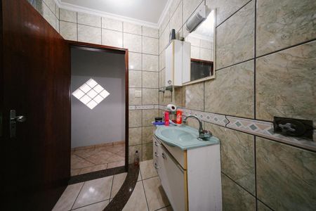 Casa para alugar com 361m², 4 quartos e 1 vaga Casa para alugar com 361m², 4 quartos e 1 vagaBanheiro