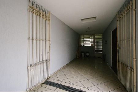 Casa para alugar com 361m², 4 quartos e 1 vaga Casa para alugar com 361m², 4 quartos e 1 vagaGaragem