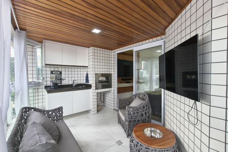 Apartamento para alugar com 101m², 3 quartos e 2 vagas Apartamento para alugar com 101m², 3 quartos e 2 vagasSacada