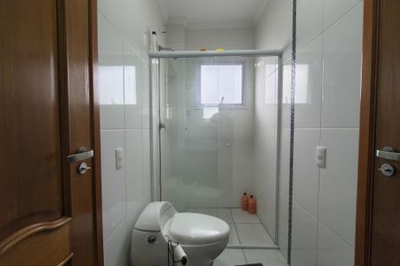 Apartamento para alugar com 101m², 3 quartos e 2 vagas Apartamento para alugar com 101m², 3 quartos e 2 vagasBanheiro da suite 2 e 3