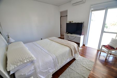 Casa de condomínio à venda com 388m², 3 quartos e 6 vagasQuarto 3 - Suíte