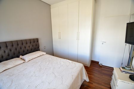 Casa de condomínio à venda com 388m², 3 quartos e 6 vagasQuarto 2 - Suíte